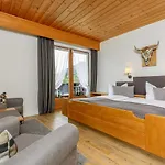 Pensjonat Gaestehaus Menkenbauer Inkl. Chiemgaukarte
