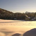 Pensjonat Gaestehaus Menkenbauer Inkl. Chiemgaukarte 3*