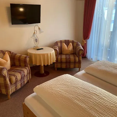 Gaestehaus Menkenbauer Inkl. Chiemgaukarte 3* Ruhpolding