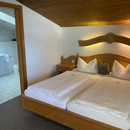 Penzion Gaestehaus Menkenbauer 3*