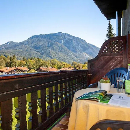 Gaestehaus Menkenbauer Inkl. Chiemgaukarte 3*