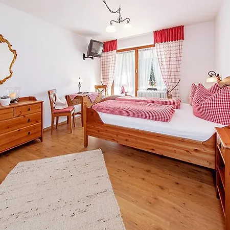 Penzion Gaestehaus Menkenbauer 3*