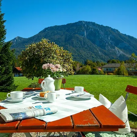 Konukevi Gaestehaus Menkenbauer Inkl. Chiemgaukarte Ruhpolding