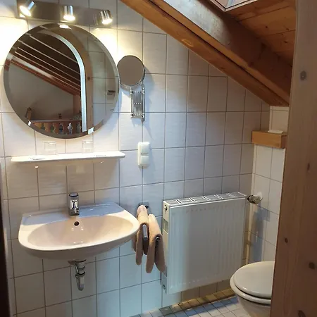 Gaestehaus Menkenbauer Inkl. Chiemgaukarte 3* Ruhpolding
