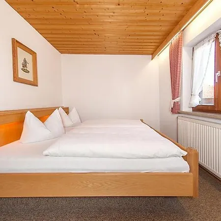 Gaestehaus Menkenbauer Penzion 3*