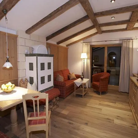 Gaestehaus Menkenbauer Inkl. Chiemgaukarte 3*