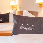 Gaestehaus Menkenbauer Inkl. Chiemgaukarte Gæstehus 3*
