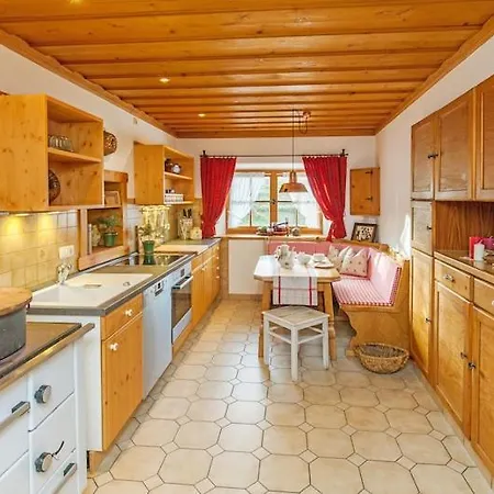Gæstehus Gaestehaus Menkenbauer Inkl. Chiemgaukarte 3*