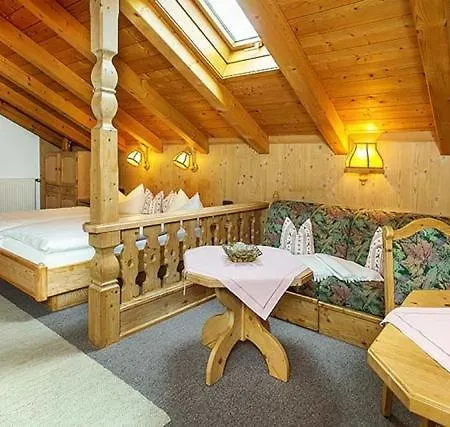 Gaestehaus Menkenbauer Inkl. Chiemgaukarte 3*