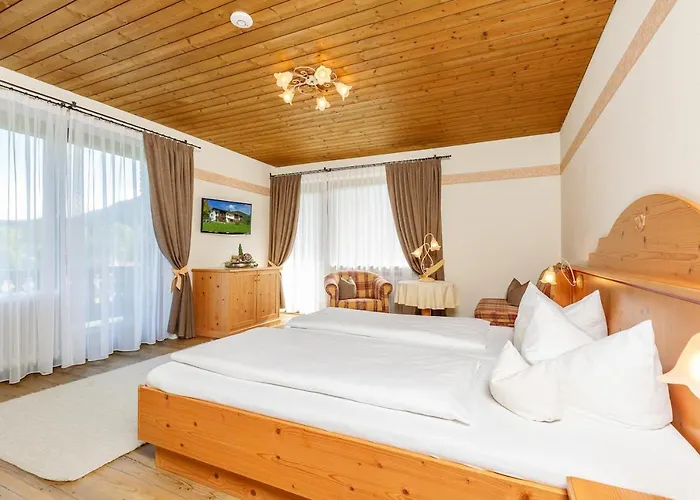 Pensión Gaestehaus Menkenbauer Inkl. Chiemgaukarte Ruhpolding