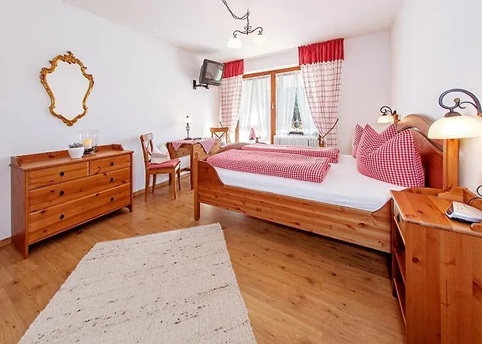 Pensión Gaestehaus Menkenbauer Inkl. Chiemgaukarte 3*