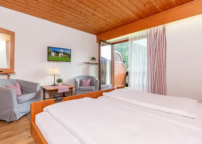 Gaestehaus Menkenbauer Inkl. Chiemgaukarte 3* Ruhpolding