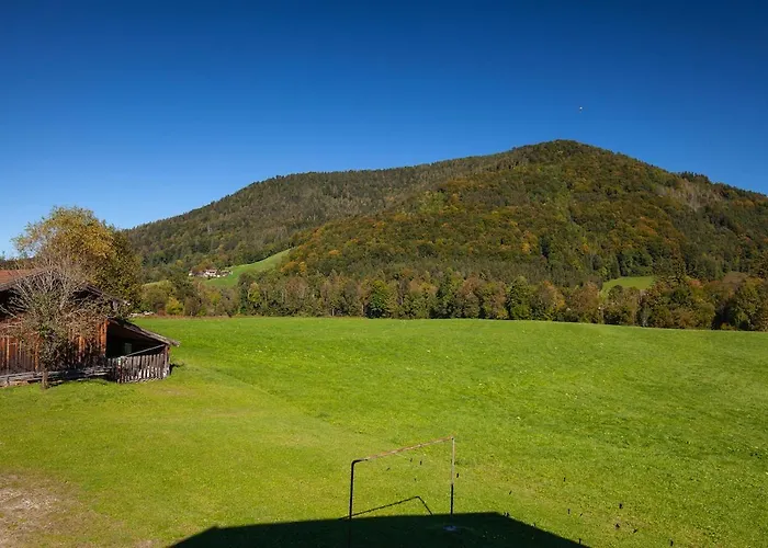 Gaestehaus Menkenbauer Inkl. Chiemgaukarte Pensión