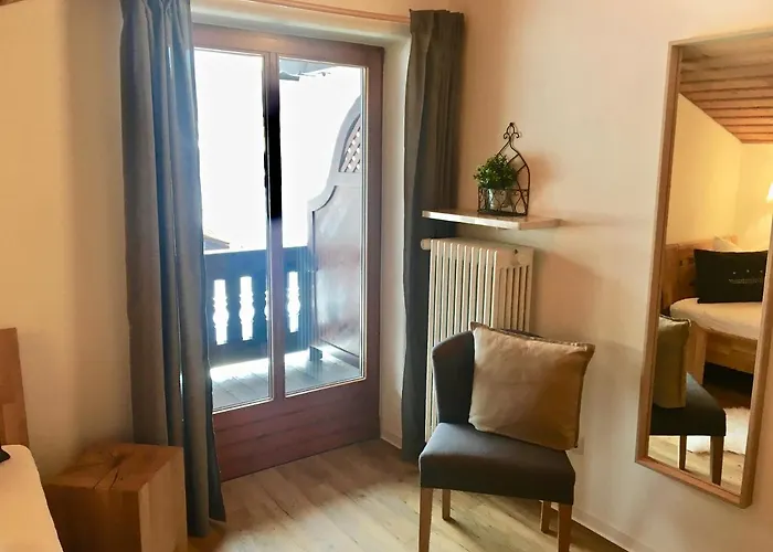 Gaestehaus Menkenbauer Inkl. Chiemgaukarte Ruhpolding