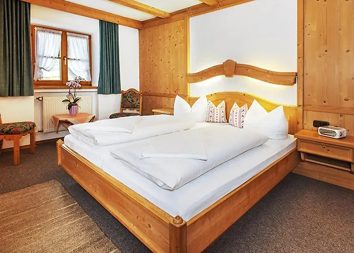Gaestehaus Menkenbauer Inkl. Chiemgaukarte Ruhpolding