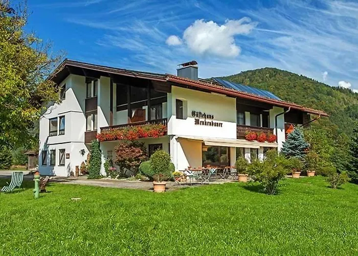 Gaestehaus Menkenbauer Inkl. Chiemgaukarte Pensión 3*