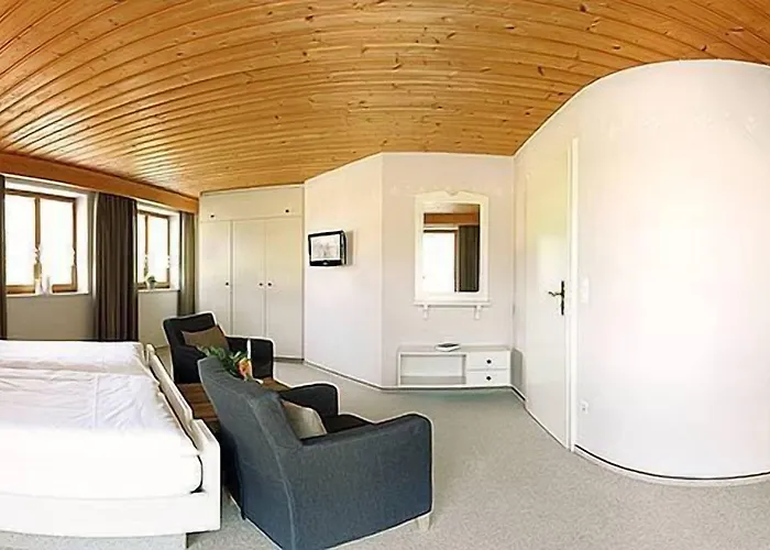 Pensión Gaestehaus Menkenbauer Inkl. Chiemgaukarte Ruhpolding