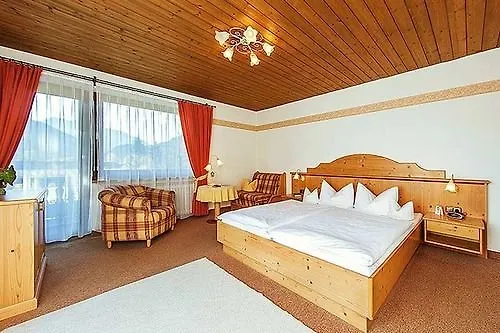 Pensión Gaestehaus Menkenbauer Inkl. Chiemgaukarte 3*